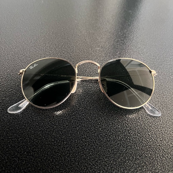 Ray-Ban Classic Gold and Black Round Metal Frame Sunglasses